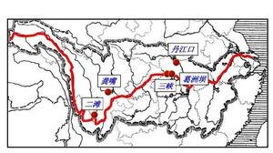 三峡水电站修建在长江什么位置